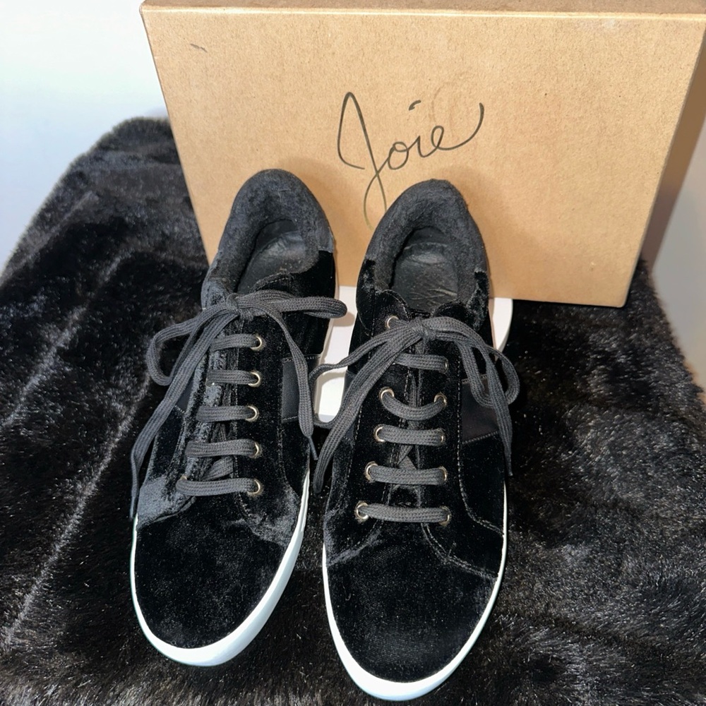 JOIE “Dakota” Sneakers size 8.5